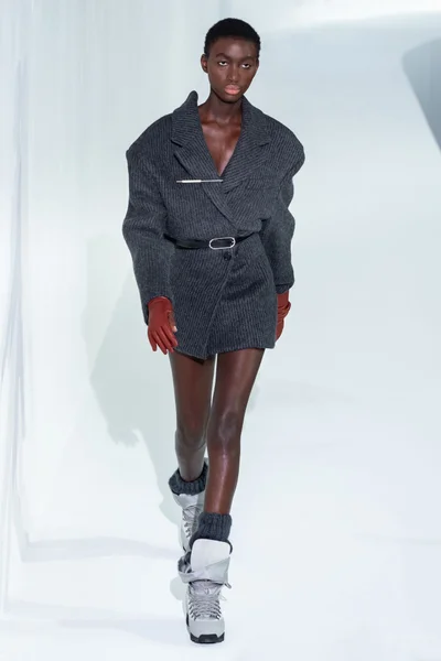 Look 7